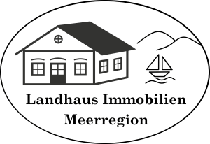 Das Logo der Firma Landhaus Immobilien Meerregion mit einem Haus, einem Segelboot, bergen und dem Schriftzug.